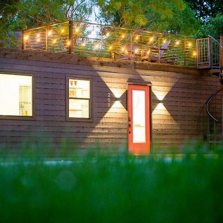 The Merlot House-Container Home 12 Min To Magnolia Bellmead Bagian luar foto